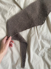 Load image into Gallery viewer, Ruby Scarf