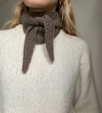 Load image into Gallery viewer, Ruby Scarf